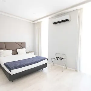 Grande Pensao Residencial Alcobia Szálloda